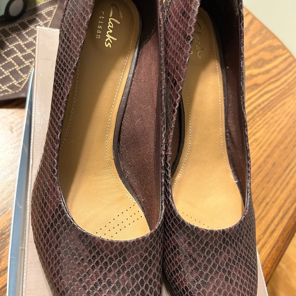 Dark purple Clark’s high heel shoe size 10